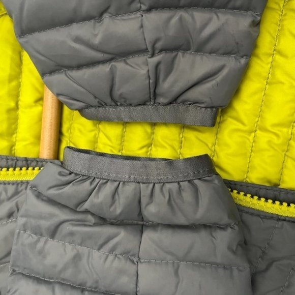 boys Eddie Bauer MicroTherm? Hooded Jacket Grey size 3/4 - Picture 6 of 7